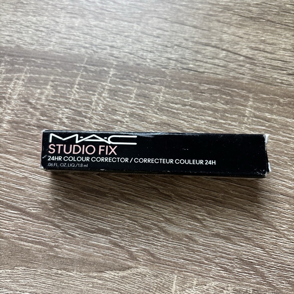MAC Studio Fix 24HR Color Corrector PINK Corrects Dark Circles Light to Med Skin